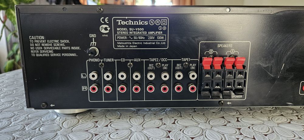 Продавам hi fi. Усилвател technics SU-v 500