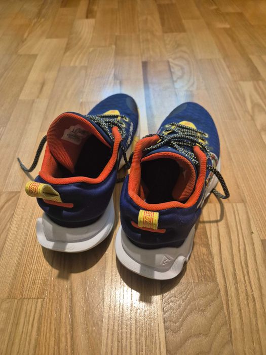 Adidași Nike Giannis Immortality Force Field