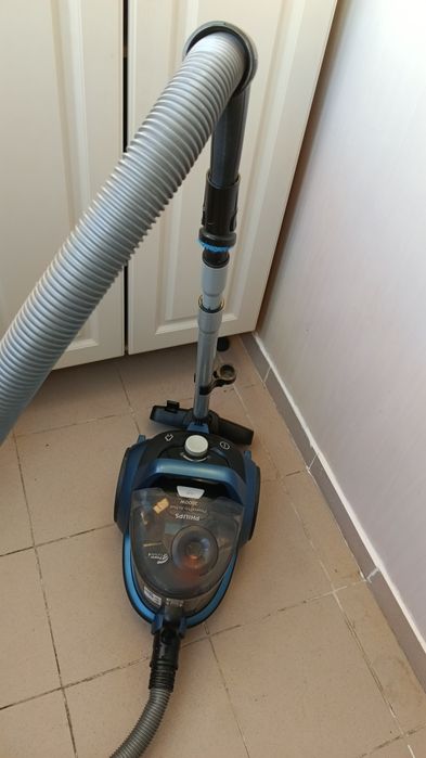 Пылесос Philips 2000w