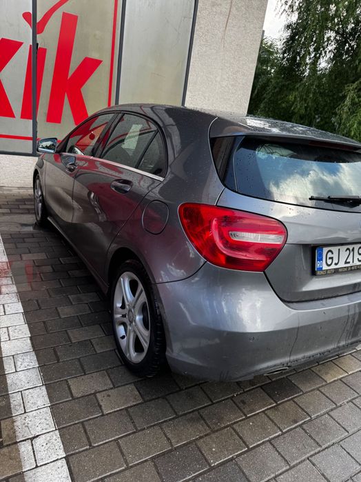 Mercedes A 180 1,8 diesel vand urgent , sunati la nr afisat : 0734317324