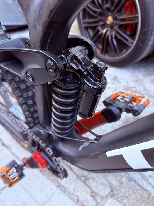 Капли DT Swiss FR1950 29” 12x157мм, Rockshox Super Deluxe Select+ 225мм
