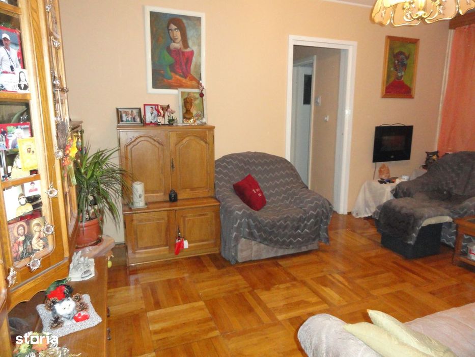 Apartament 3 camere conf. 1, 2 balcoane, et. 3, Vlaicu - Lebada, 73 mp