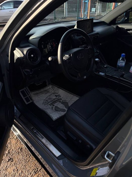 Продается Lexus IS350