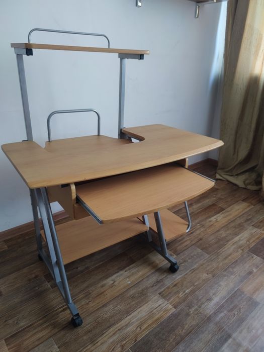 Компьтерный стол