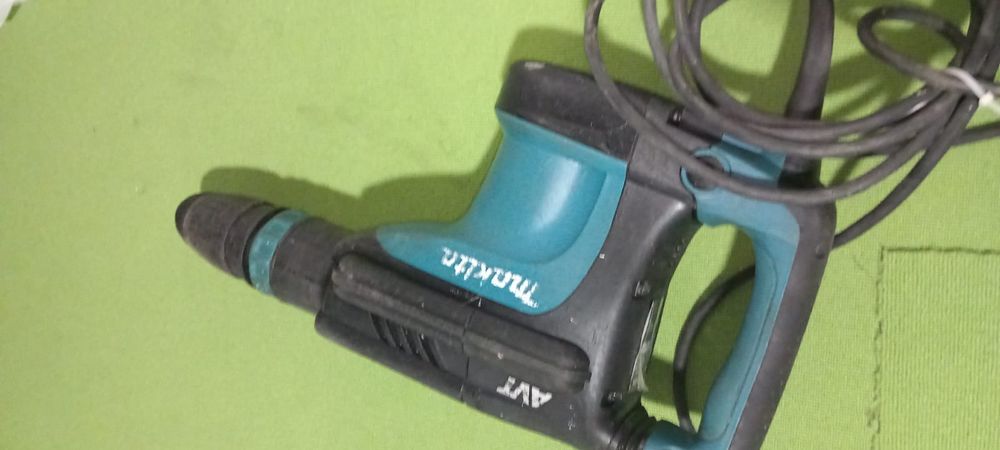 Makita / hm 1213 c