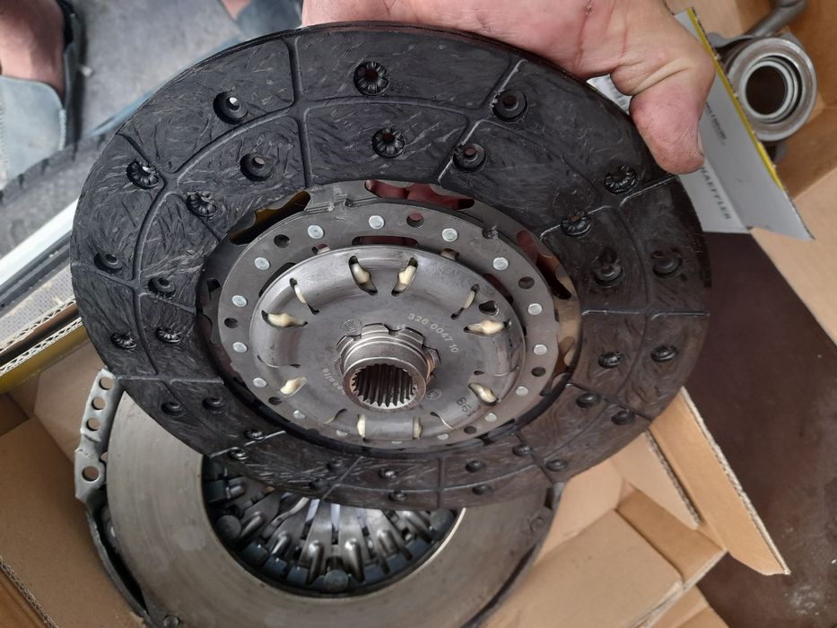 Съеденител притесканел феродов лагер помпа фиат дукато 3.0 Fiat dukato