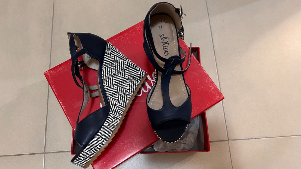 Дамски сандали на платформа