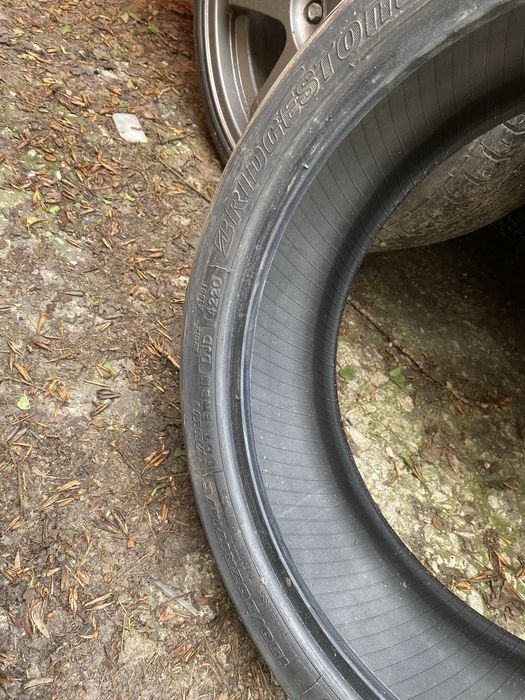 Продавам гуми Bridgestone Battlax S21R