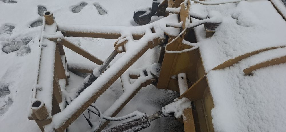 Vând lama de dezapezire electro hidraulica