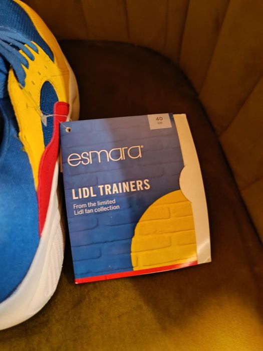 Vând adidași ldl , î. 3 mărimi disponibile