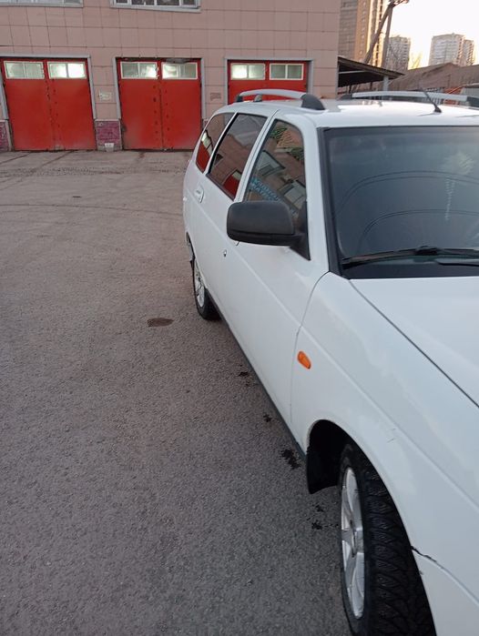 Продам Приора 2 мил
