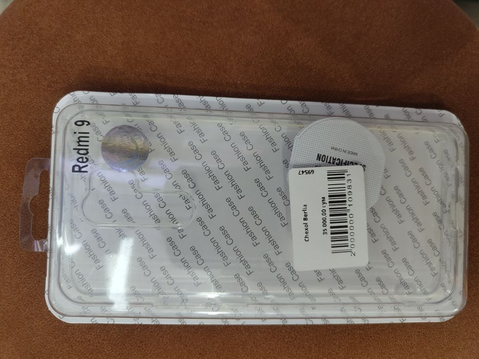 Чехлы невысокая цена, от компании Fashion case, 7 Milliard и Berlia