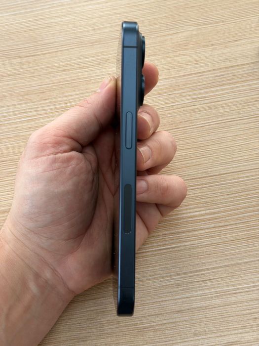 Iphone 15 Pro Blue Titanium 10/10