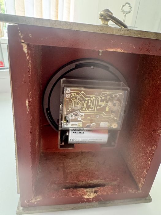 Винтажные настольные часы Янтарь