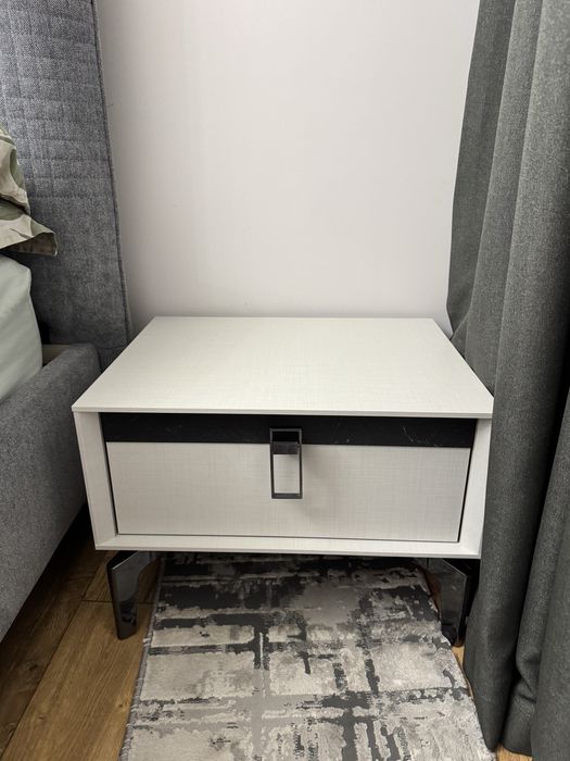 Мебель для спальни (шкаф + 2 комода)