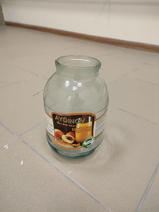 Продам банки 2 литровые из под соков