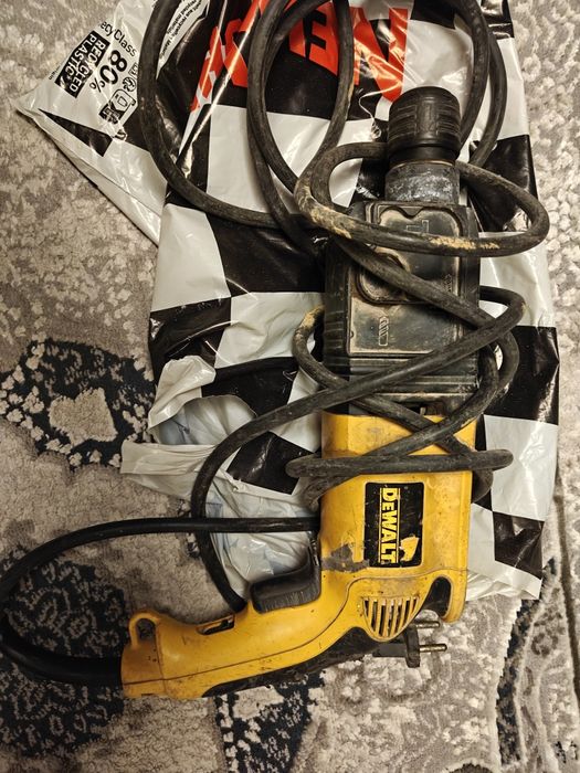 Перфаратор dewalt