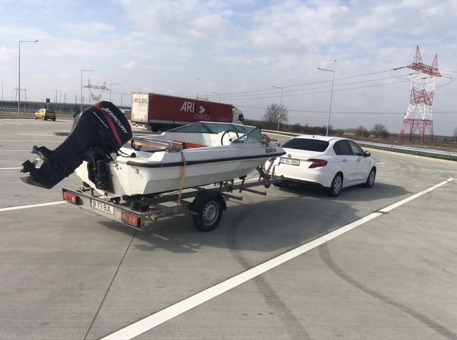 Vând Barcă cu Motor și Peridoc