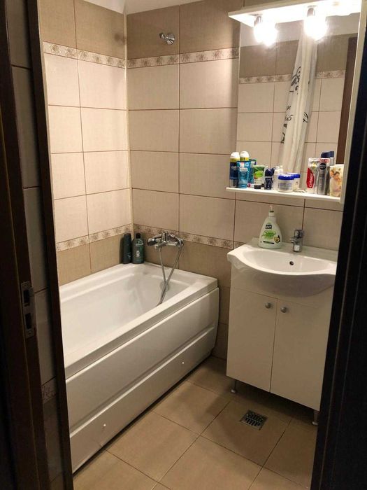 Garsonieră  decomandată și loc parcare privat