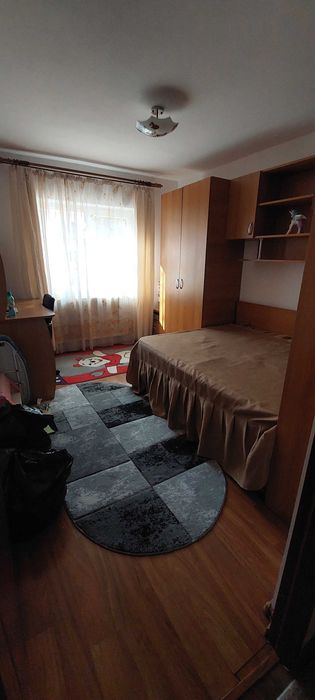 Apartament 3 camere,  etaj 2, 72 mp, linga Piata Mica
