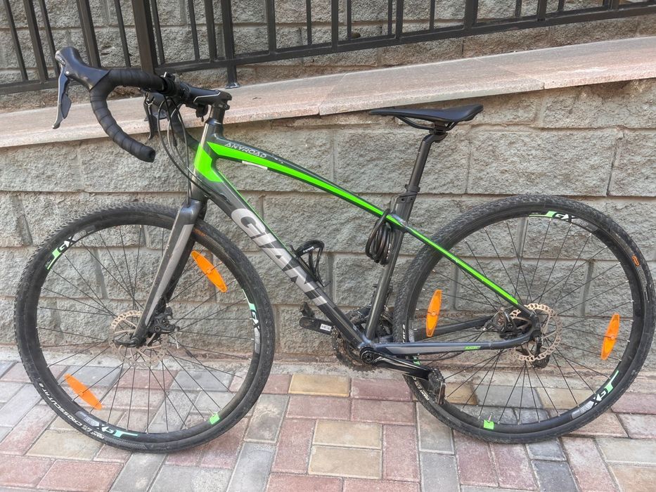 Продаю велосипед Giant AnyRoad 2 2018