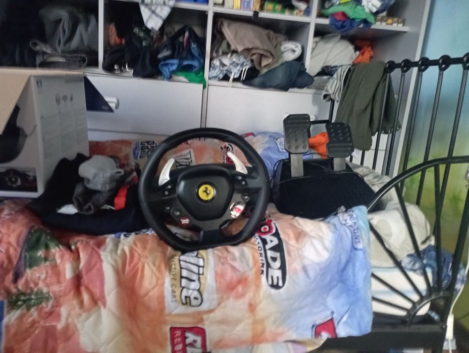 Волан с педали Thrustmaster T80