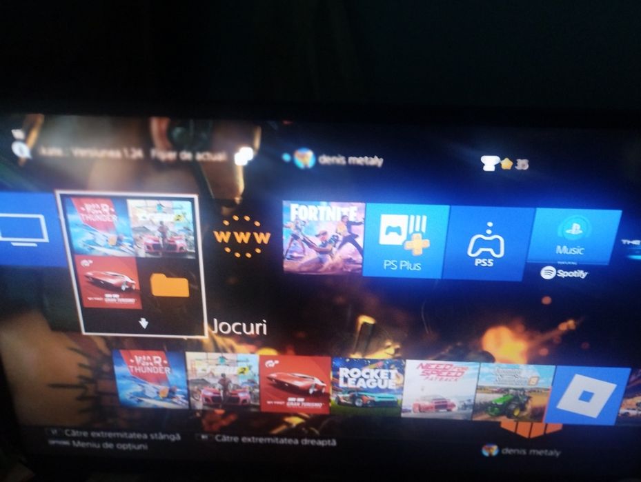 Vând ps4 slim  urgent prețul este negociabil citiți descrierea