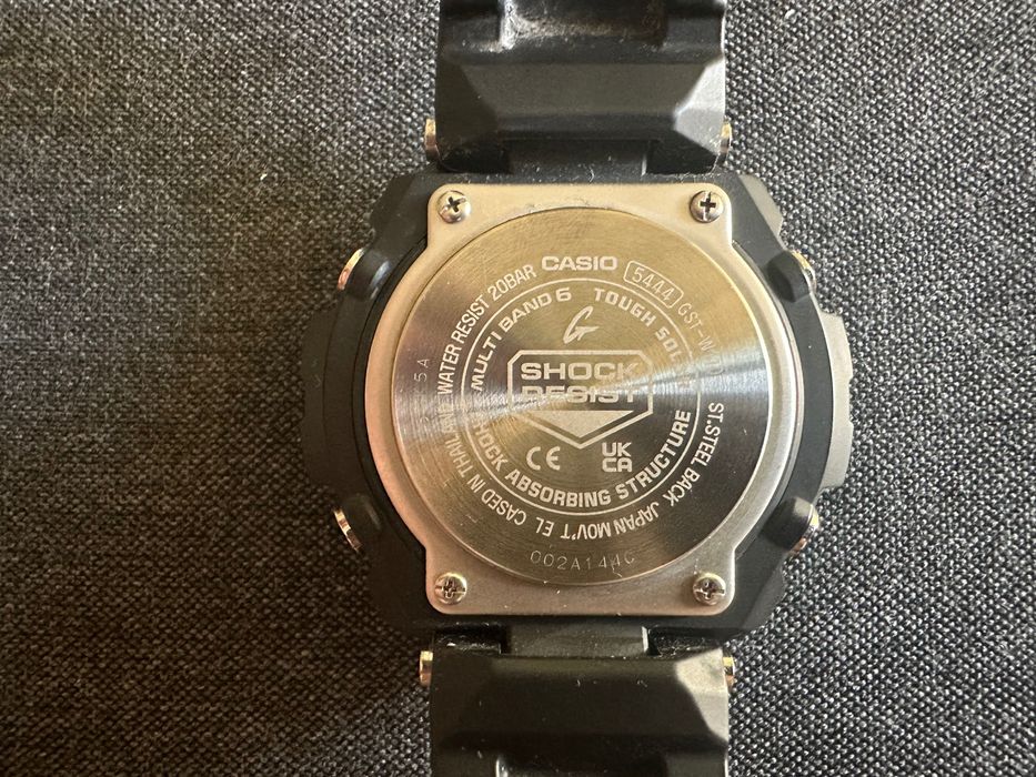 Оригинално часове G-SHOCK MULTI BAND 6 GST-W110