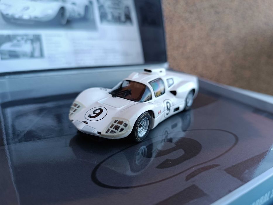 Minichamps 1:43 Chaparral 2D 24h Le Mans 1966 Phil Hill Joakim Bonnier