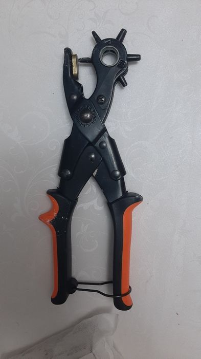 Дырокол для кожи и текстиля