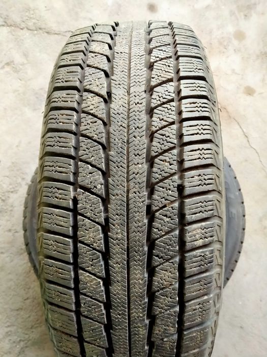Шины 215/55/17 зимние