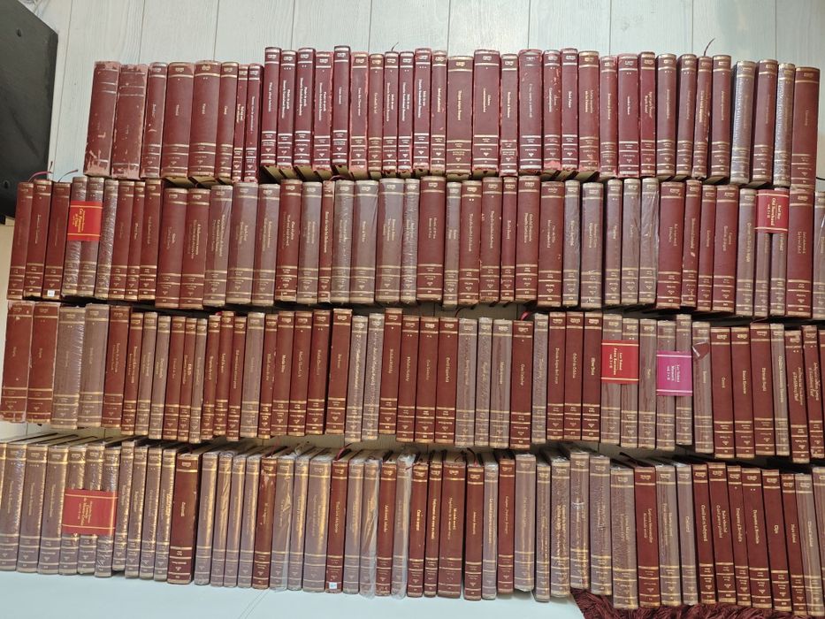 Set Colecția Adevărul de lux, 199 volume,foarte buna,Tipla
