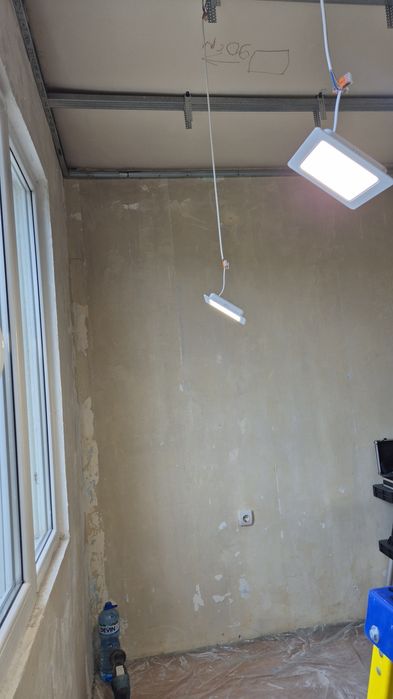 Предлагаме Качественни ремонтни дейности. 
Шпакловки, боядисване, подо