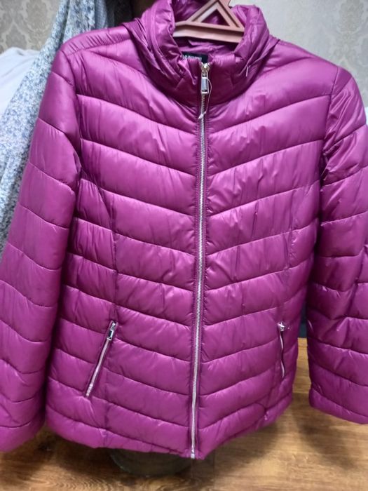 Продам платья новые