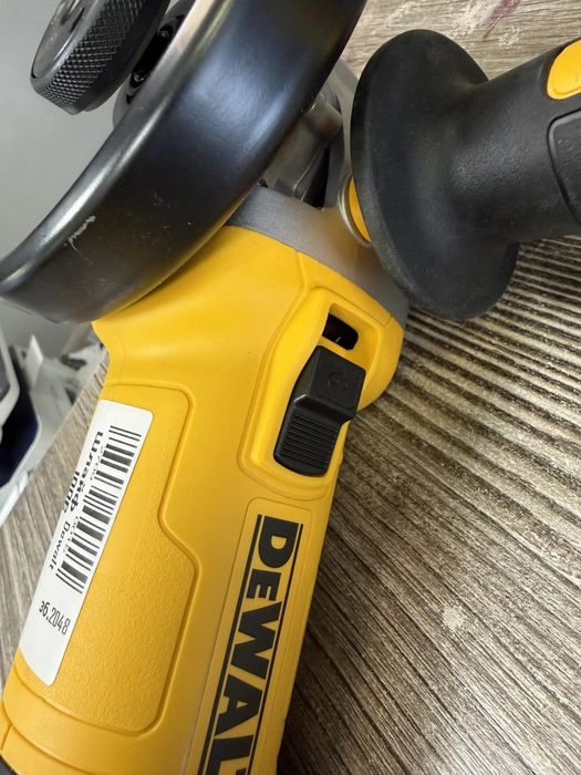 Нов ъглошлайф Dewalt DWE4257