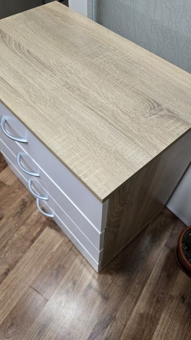 Скрин 67х68х40 размери