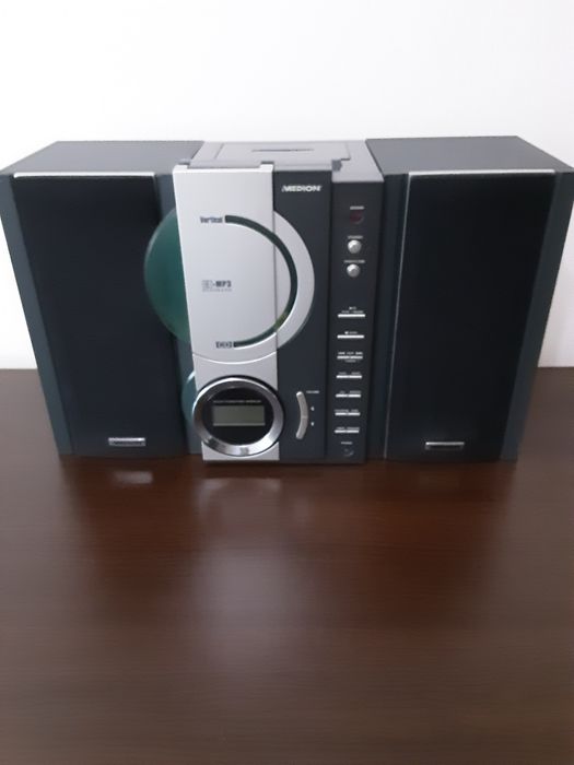 Стерео уредба с касети,дискове и радио