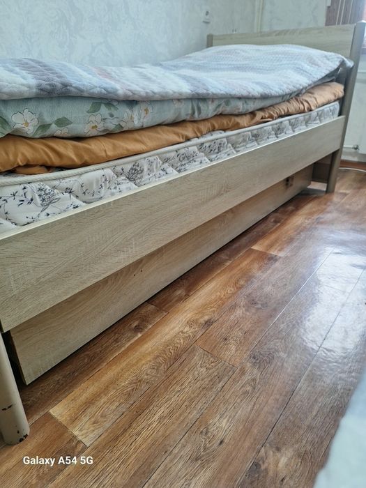Кровать односпальный 2 штуки