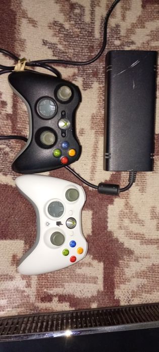 Vând un xbox 360