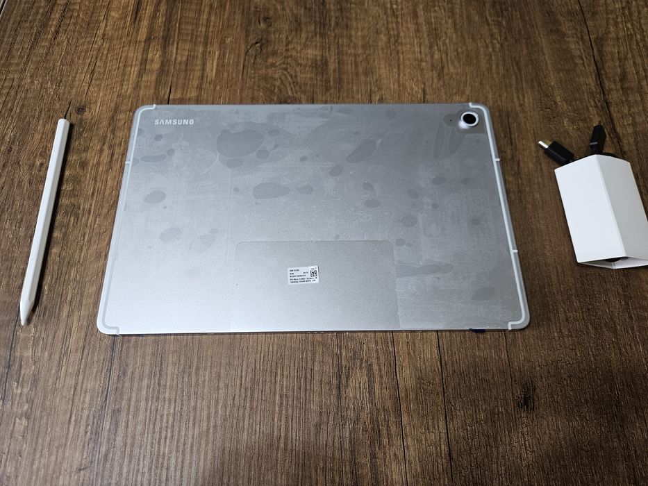 Samsung Tab S10 FE noua