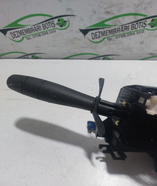 Maneta stergatoare parbriz Dacia Logan prima generatie