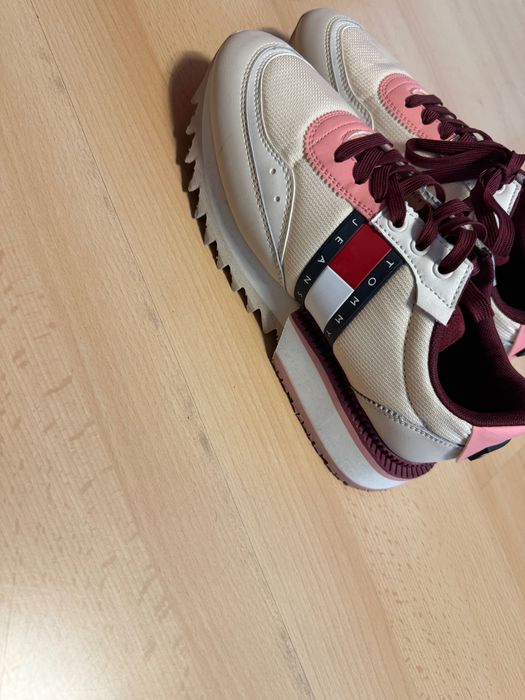 Нови маратонки Tommy Hilfiger