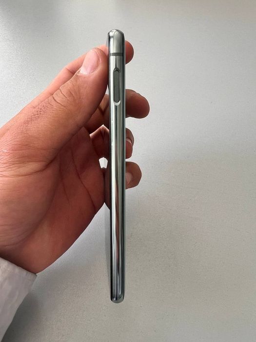 Samsung s 10 e holati 10/8 aybi shisha almashganda  havo qolgan