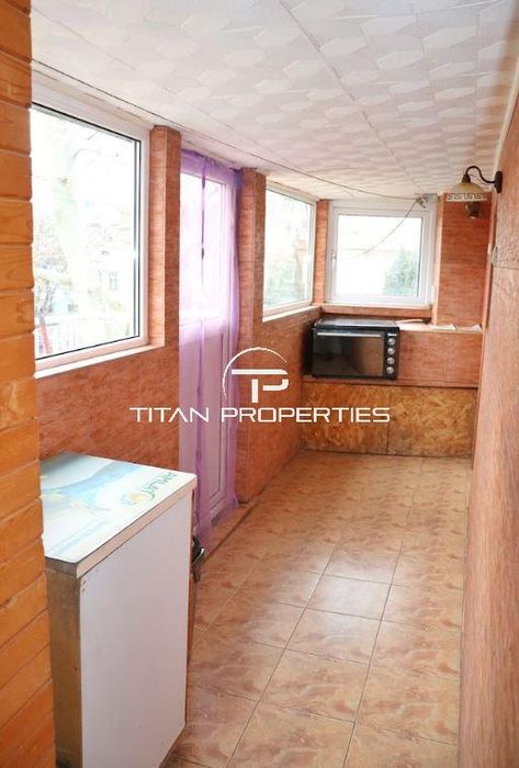 Дава се под наем Четиристаен апартамент в Варна, Гръцка махала - 120 кв.м за 500 € - Снимка #5