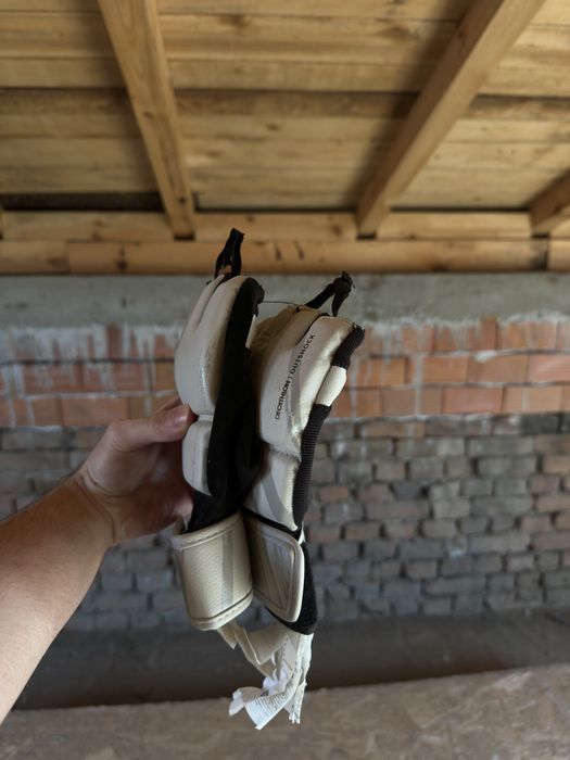 Боксов комплект включващ боксови ръкавици мма рькавици и боксов чувал