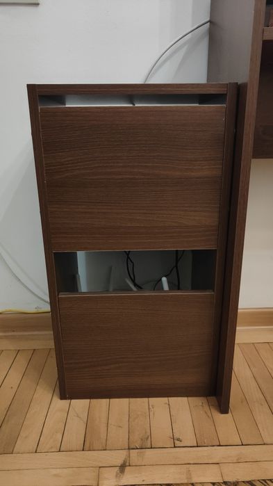 Comodă
maro, 60x24x32 cm, lemn
compozit