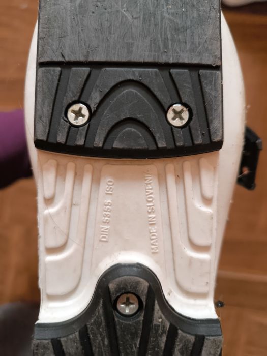 Горнолыжные ботинки детские