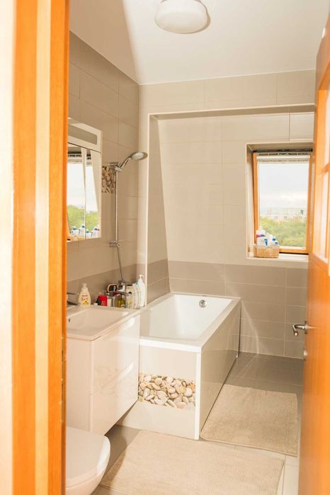 Apartament premium cu 3 camere. Zona Tractorul.