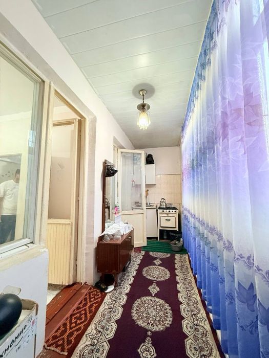 Qo’yliq massiv panelniyda 2 xonali uy sotiladi