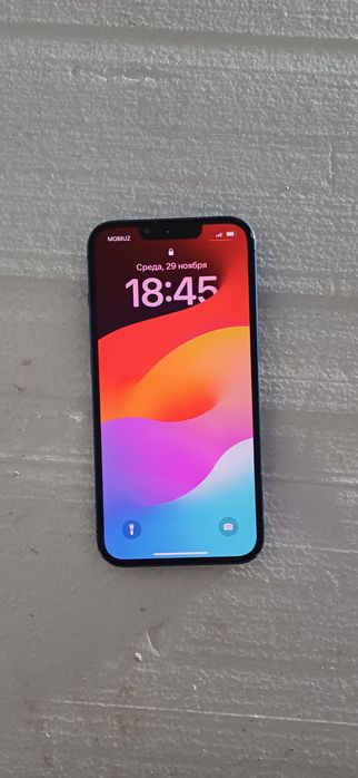 iPhone 13 sotiladi xamma vaji bo daqument karobka zaryatchikl